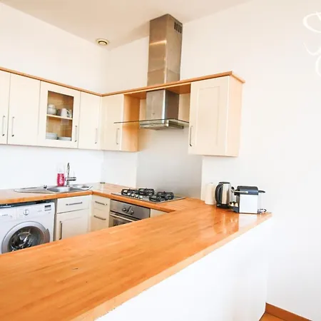 3 Bedrooms With Sea View - 4 Min Palais & Beaches *