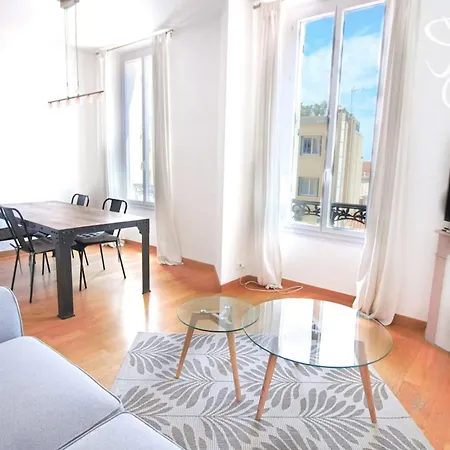 3 Bedrooms With Sea View - 4 Min Palais & Beaches