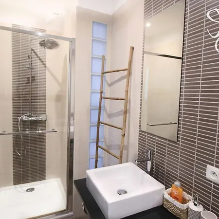 3 Bedrooms With Sea View - 4 Min Palais & Beaches *